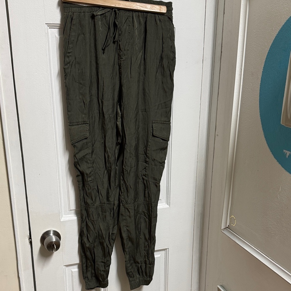 Womens Olive Cargo Pants decker size small